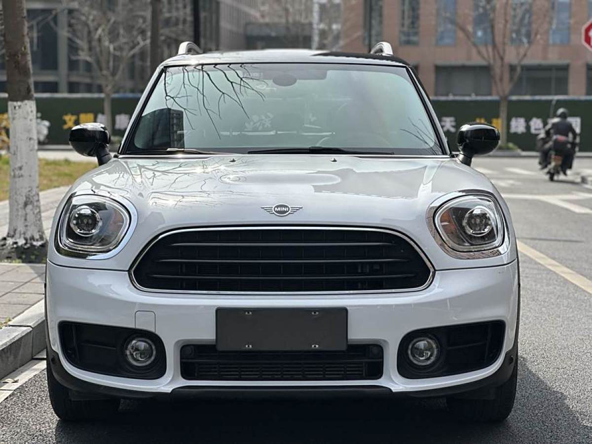 MINI COUNTRYMAN  2019款 1.5T COOPER 藝術(shù)家周末旅行版圖片