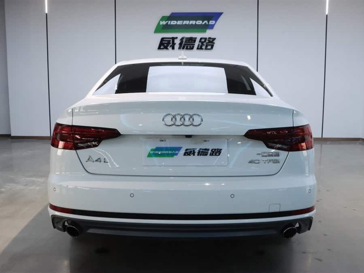奧迪 奧迪A4L  2018款 30周年年型 40 TFSI 時尚型圖片
