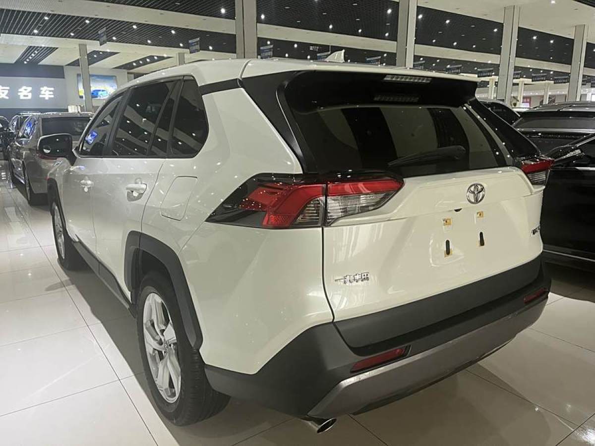 豐田 RAV4榮放  2021款 2.0L CVT兩驅(qū)風(fēng)尚PLUS版圖片