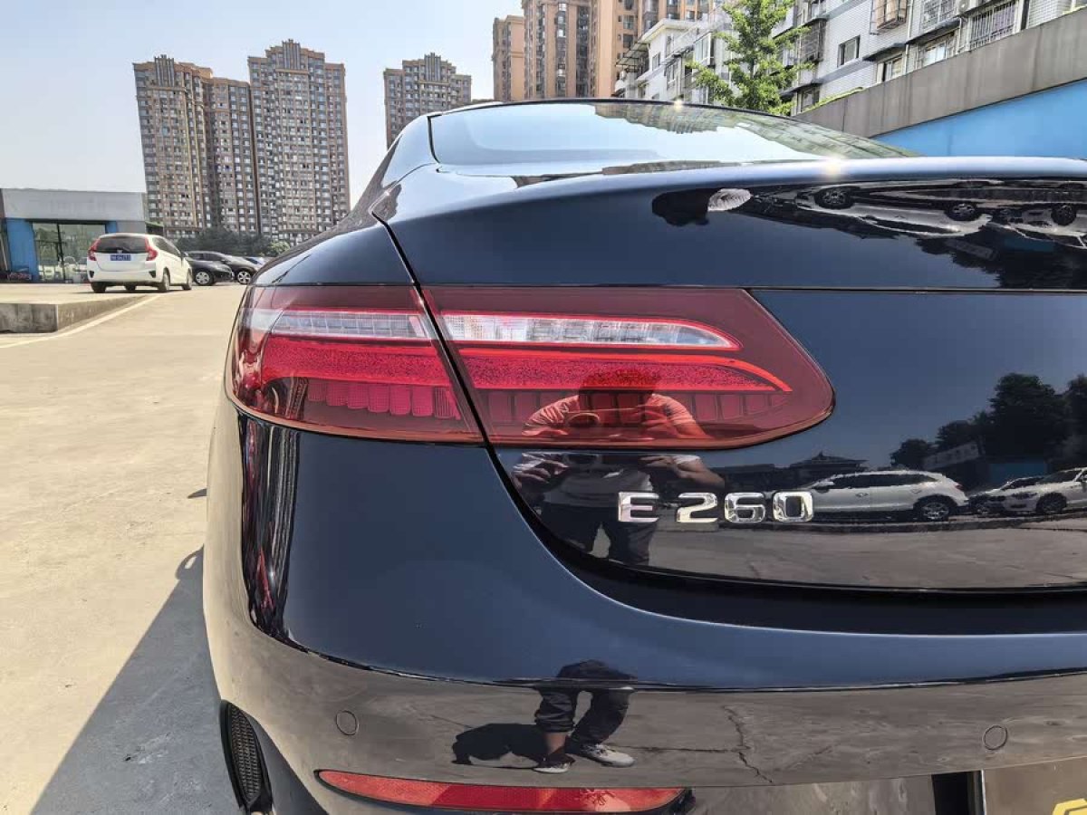 奔馳 奔馳E級(jí)  2020款 改款 E 260 L 運(yùn)動(dòng)型圖片