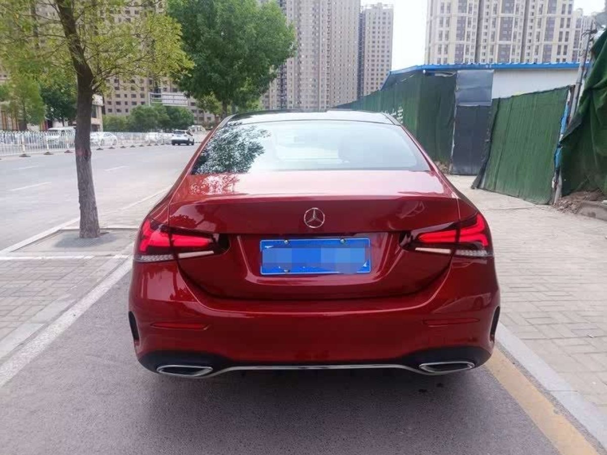 奔馳 奔馳A級  2021款 A 200 L 運動轎車動感型圖片