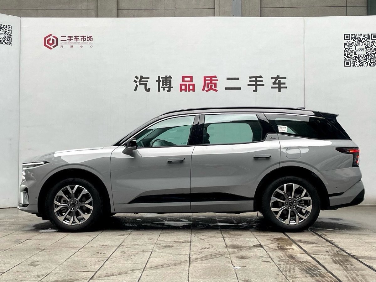 福特 銳界  2023款 銳界L 2.0T EcoBoost 四驅(qū)七座至尊型圖片