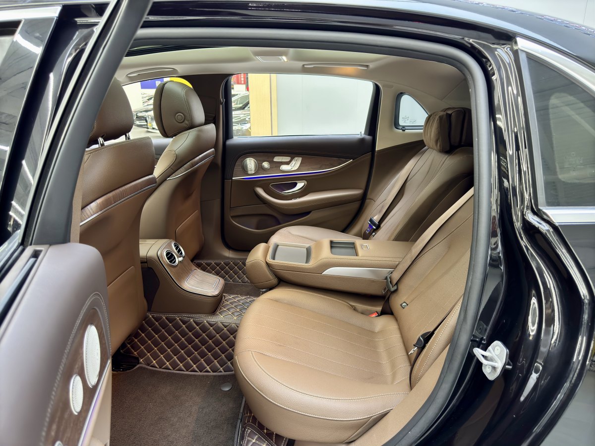 奔馳 奔馳E級  2022款 改款 E 300 L 豪華型圖片