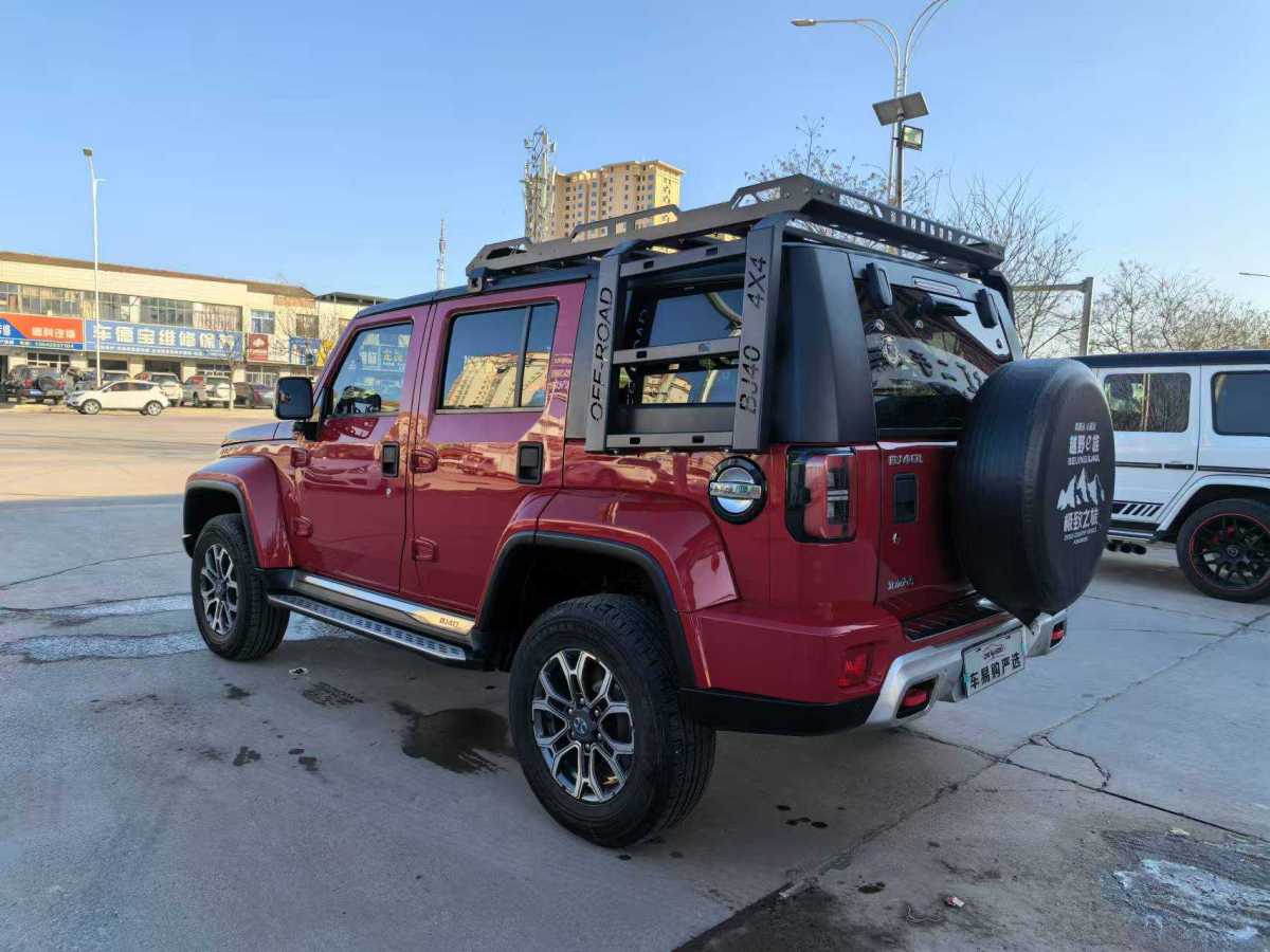 北京 BJ40  2019款  2.0T 自動四驅(qū)城市獵人版尊享型圖片