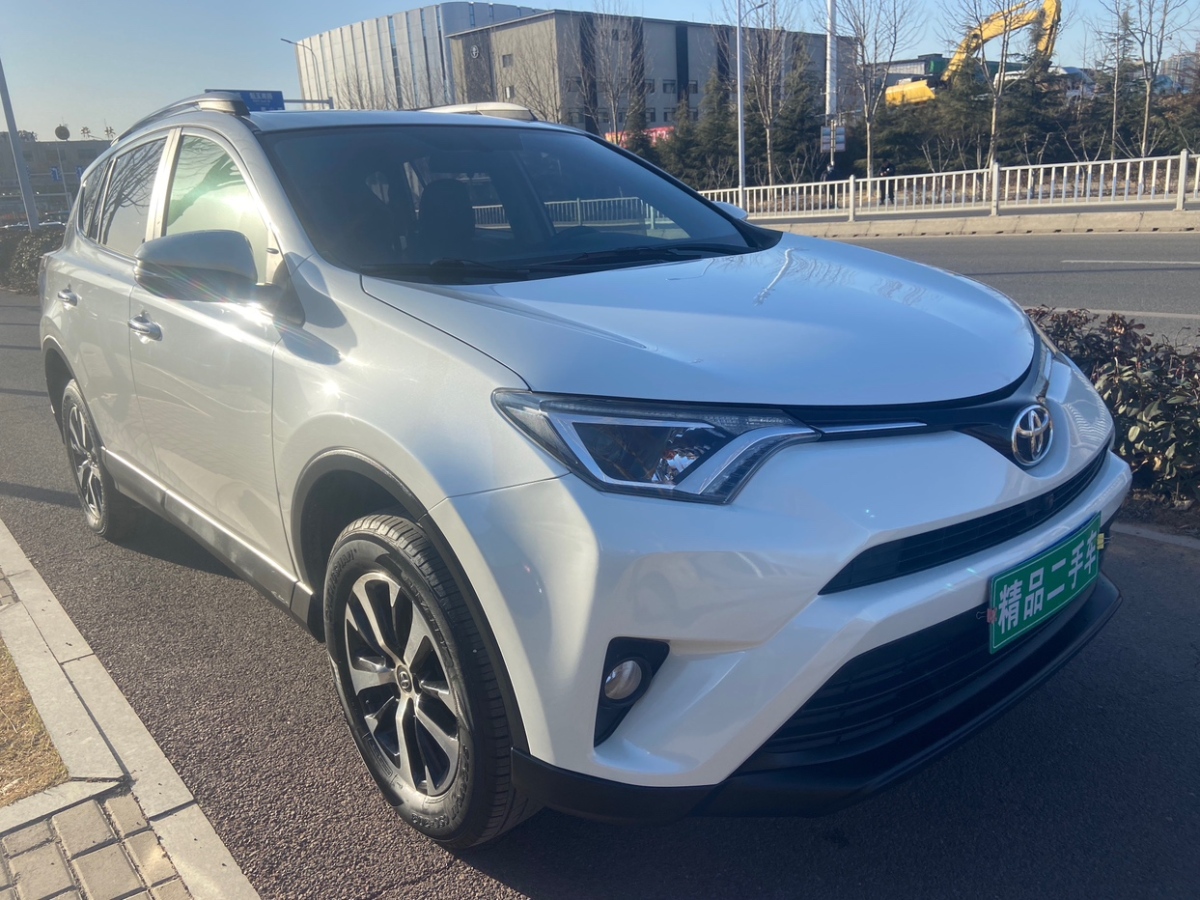 2017年5月丰田 RAV4荣放  2016款 2.0L CVT两驱风尚版