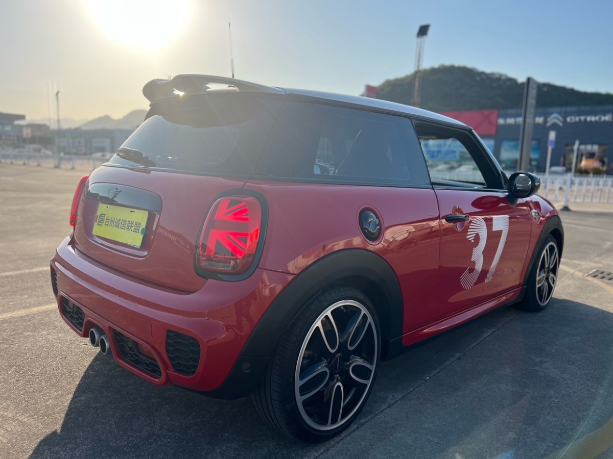 2021年02月MINI MINI  2021款 2.0T COOPER S 叁柒號(hào)紀(jì)念版