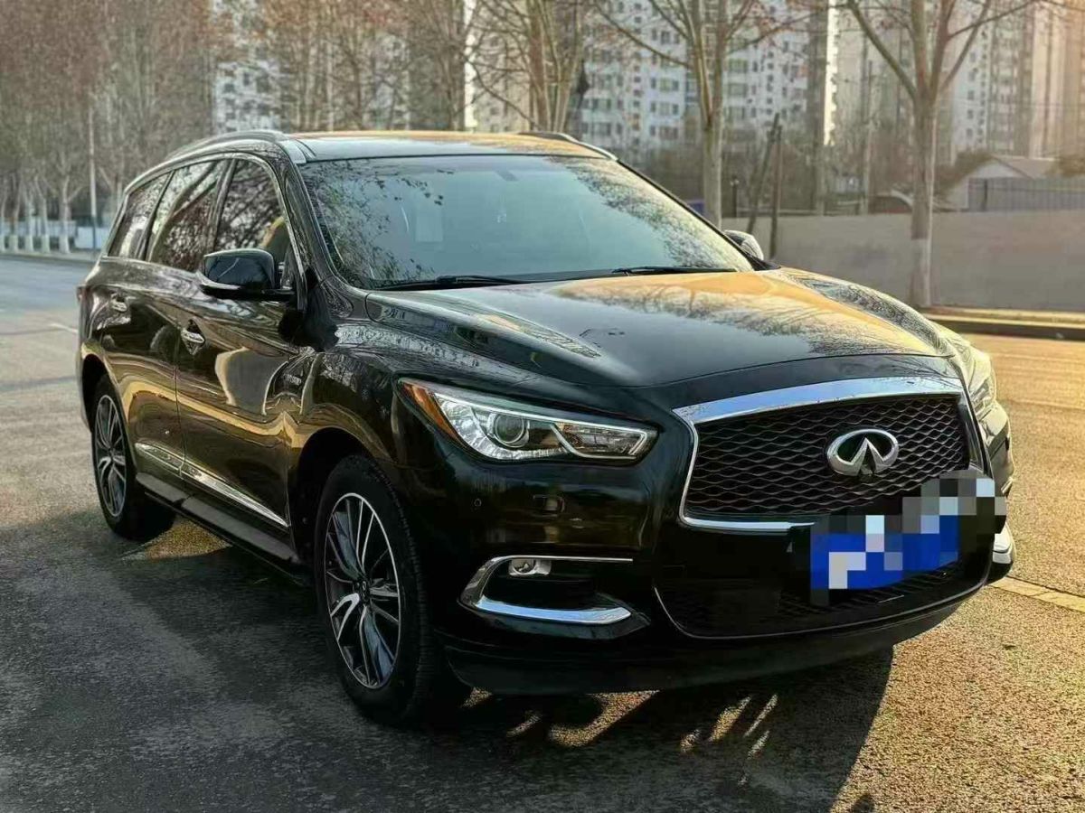 英菲尼迪 Q60  2019款 2.0T 豪華版圖片