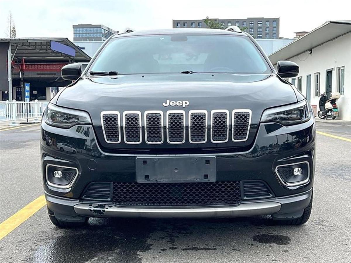 2019年8月Jeep 自由光  2019款 2.0L 兩驅(qū)典尚版