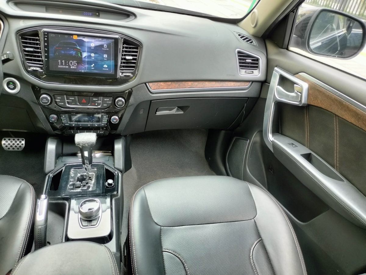 吉利 豪情SUV  2014款 2.4L 自動兩驅(qū)尊貴型圖片