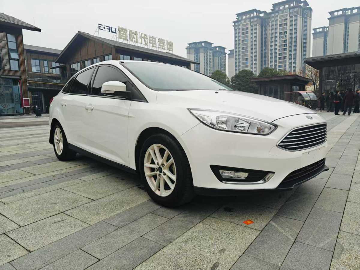 福特 ?？怂? 2017款 三廂 EcoBoost 125 手動(dòng)超能風(fēng)尚型智行版圖片