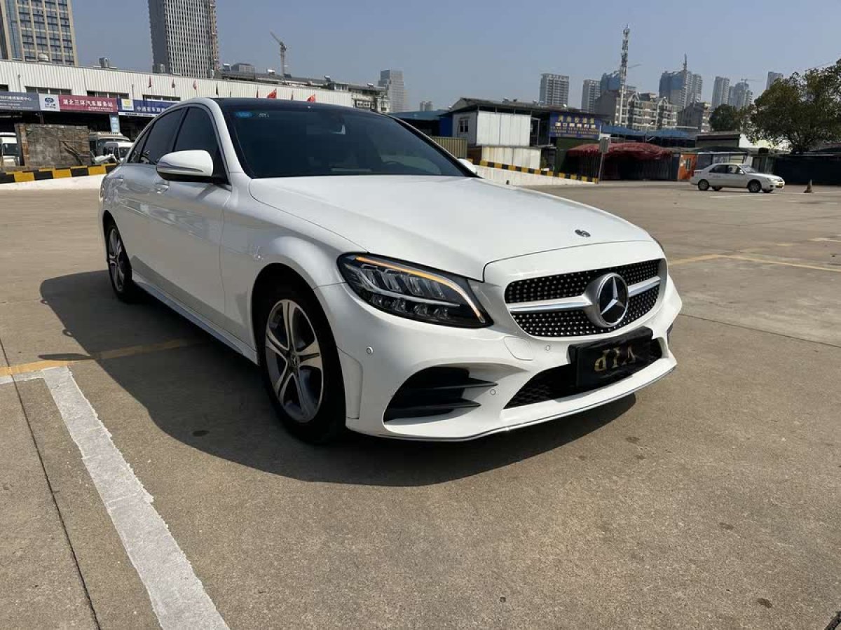 奔馳 奔馳C級  2019款 改款 C 260 L 運(yùn)動版圖片