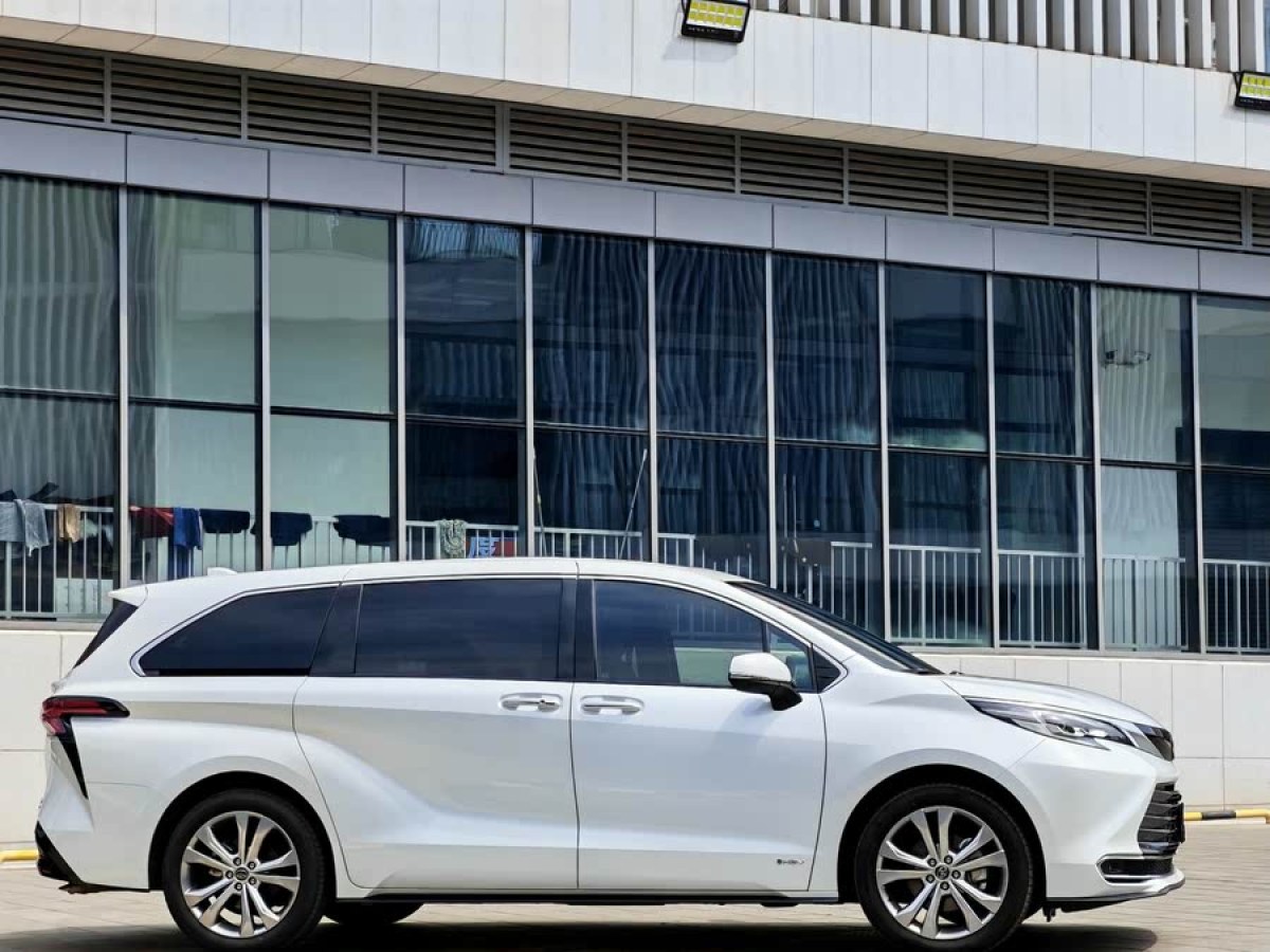 豐田 賽那SIENNA  2024款 2.5L混動 臻享尊貴版圖片