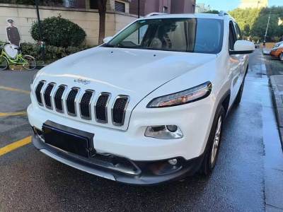 2017年2月 Jeep 自由光 2.0L 領先版圖片