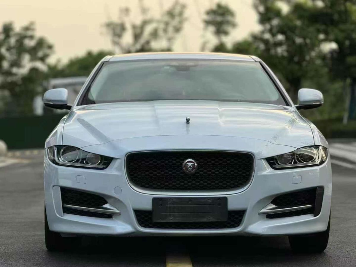 2017年1月捷豹 XE  2017款 2.0T 240PS R-Sport