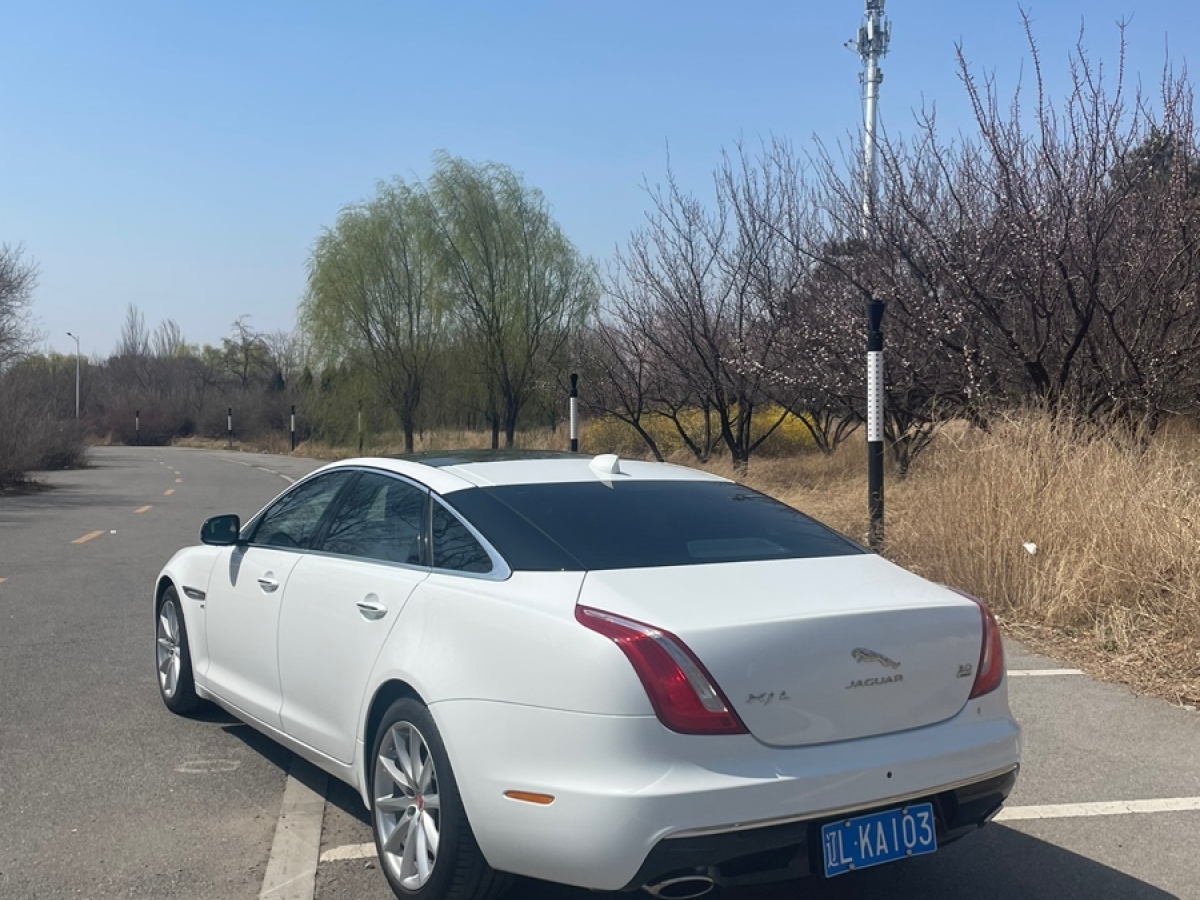 捷豹 XJ  2016款 XJL 3.0 SC 四驱全景商务版图片