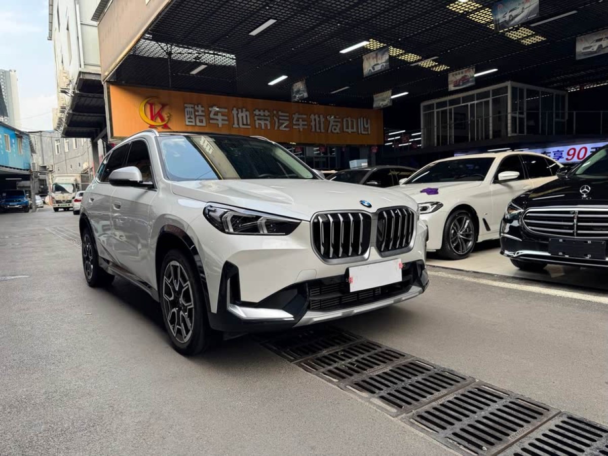 寶馬 寶馬X1  2023款 sDrive25Li X設(shè)計(jì)套裝圖片