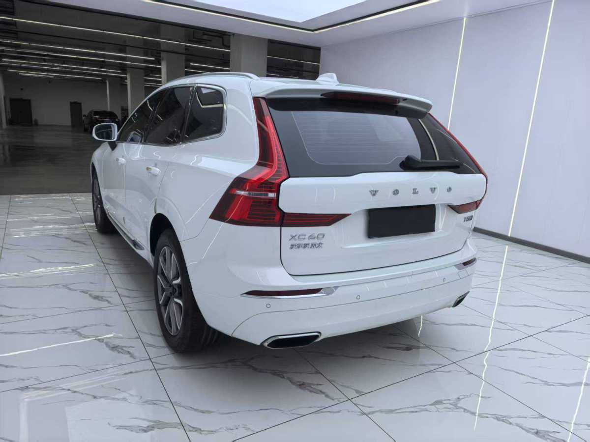 沃爾沃 XC60  2019款  T5 四驅(qū)智逸版 國(guó)VI圖片