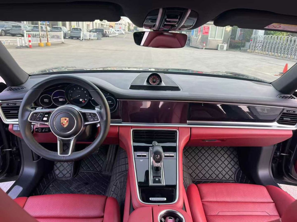 保時捷 911  2024款 Turbo 3.7T 50周年紀(jì)念版圖片