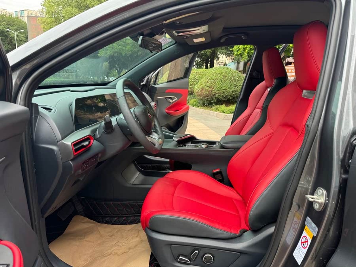 長安 UNI-T  2020款 1.5T 尊貴型圖片