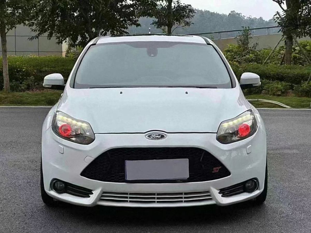 福特 ?？怂? 2013款 2.0T ST 標(biāo)準(zhǔn)版圖片