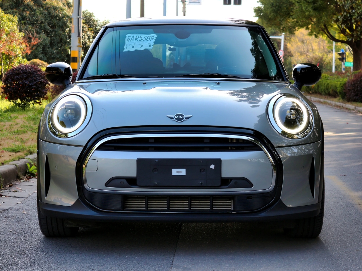 2023年8月MINI MINI  2023款 改款 1.5T COOPER 藝術(shù)家