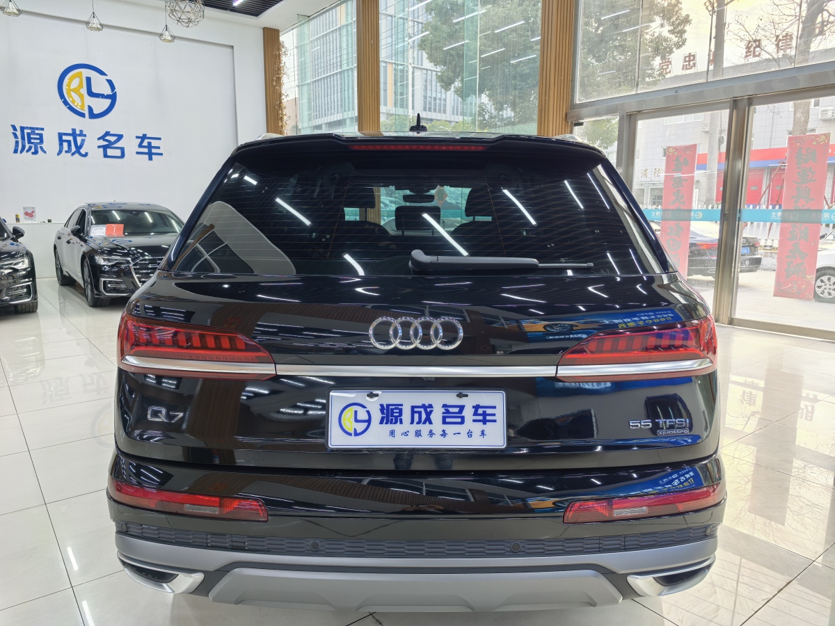 奧迪 奧迪Q7  2023款 55 TFSI quattro S line運(yùn)動(dòng)型圖片