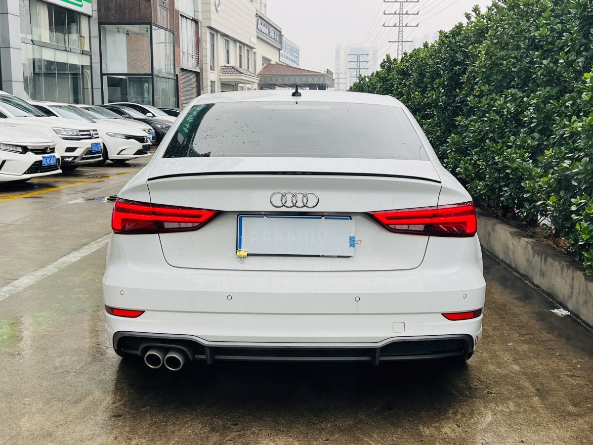 奧迪 奧迪A3  2019款 Limousine 40 TFSI 運(yùn)動(dòng)型 國(guó)V圖片