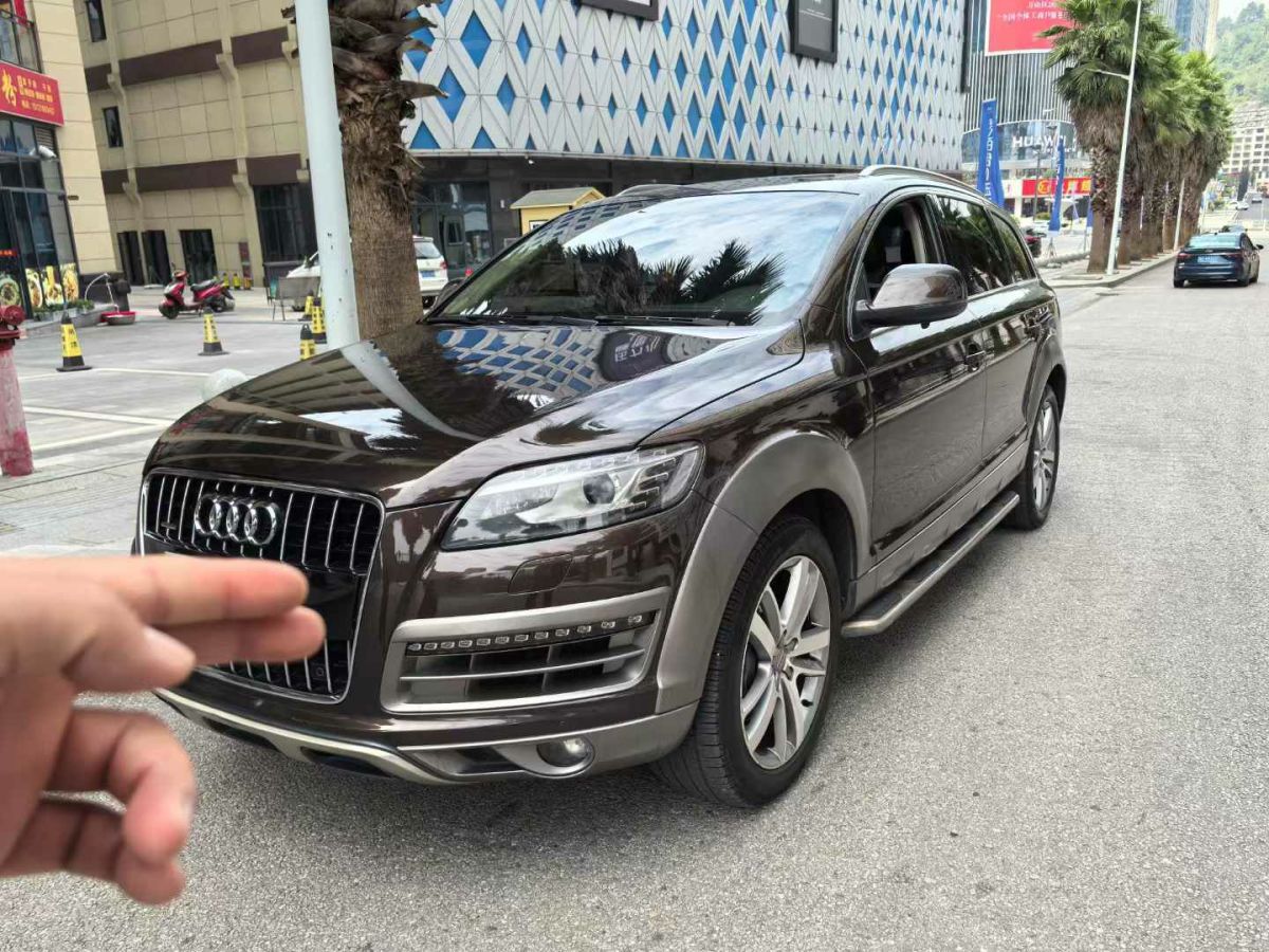 2015年2月奧迪 奧迪Q7  2015款 Q7 35TDI quattro 卓越版