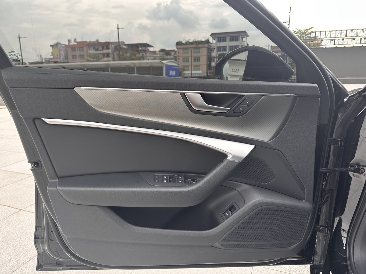 2022年10月奧迪 奧迪A6L  2022款 40 TFSI 豪華致雅型