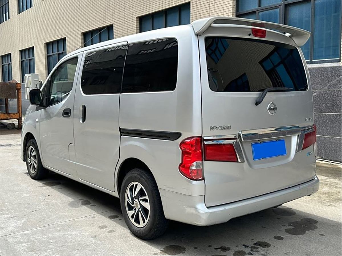 日產(chǎn) NV200  2016款 改款 1.6L CVT豪華型圖片