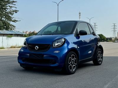 2019年11月 smart fortwo 0.9T 66千瓦硬頂動(dòng)擎版 國(guó)VI圖片