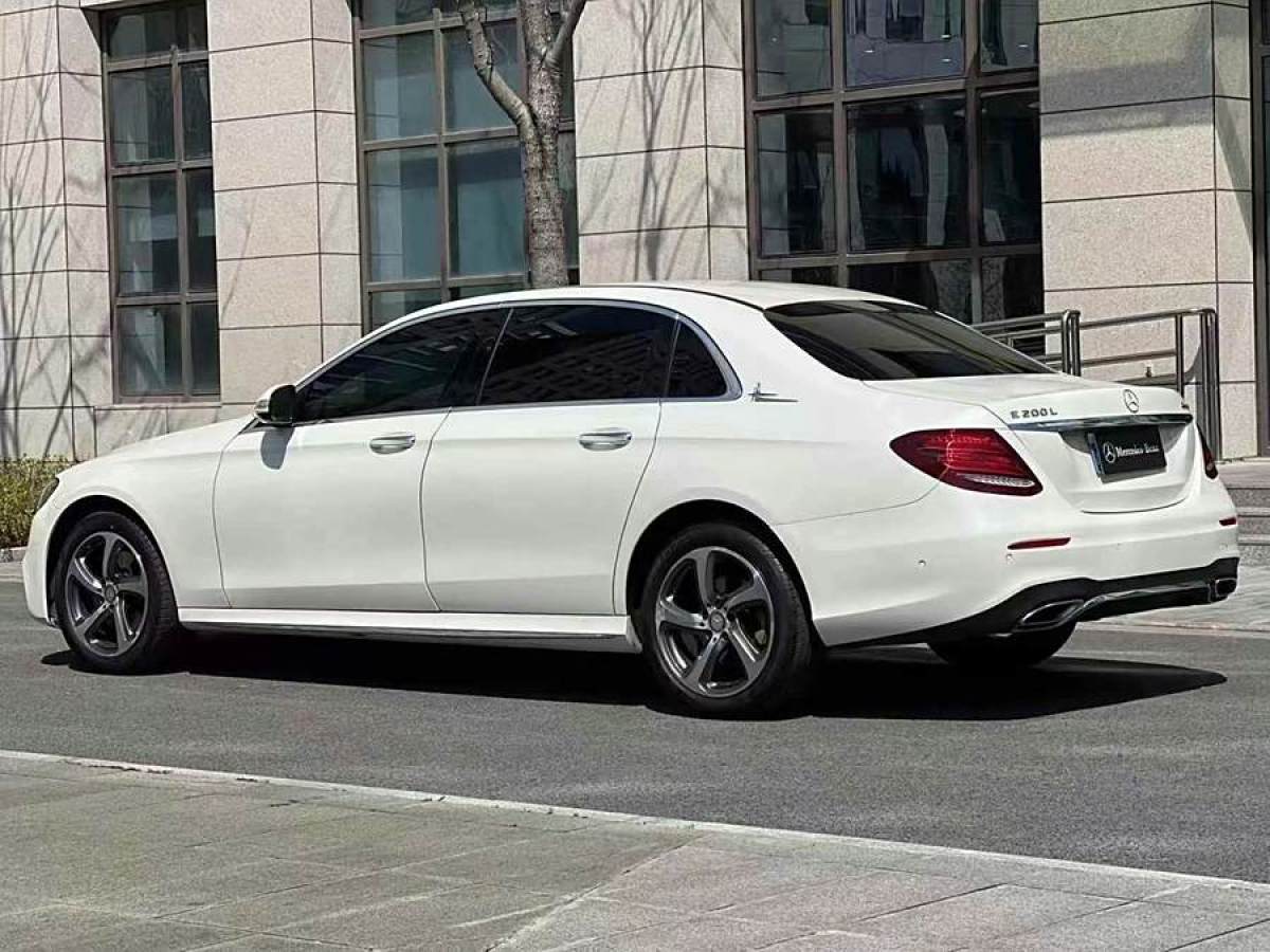 2017年4月奔馳 奔馳E級(jí)  2017款 E 200 L 4MATIC