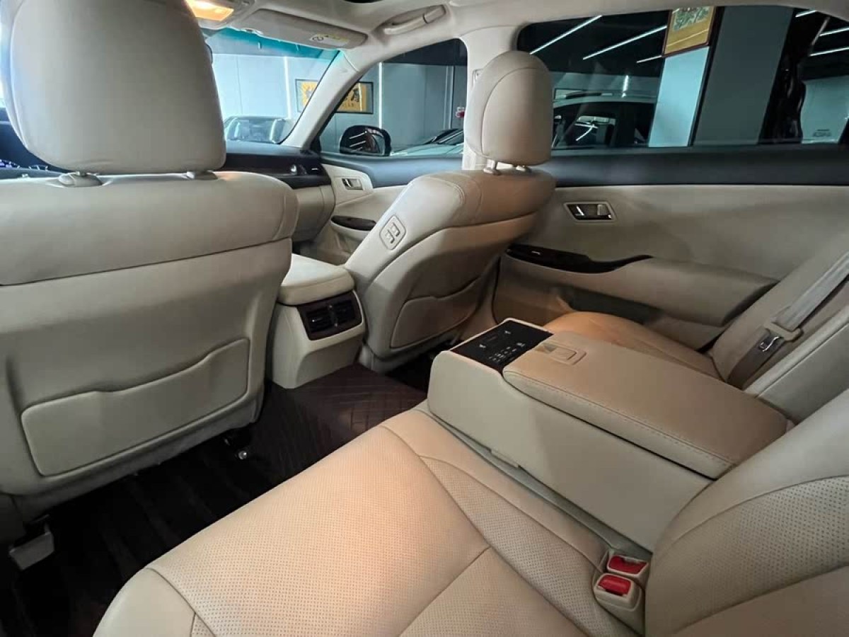 豐田 皇冠  2012款 2.5L Royal 舒適版圖片