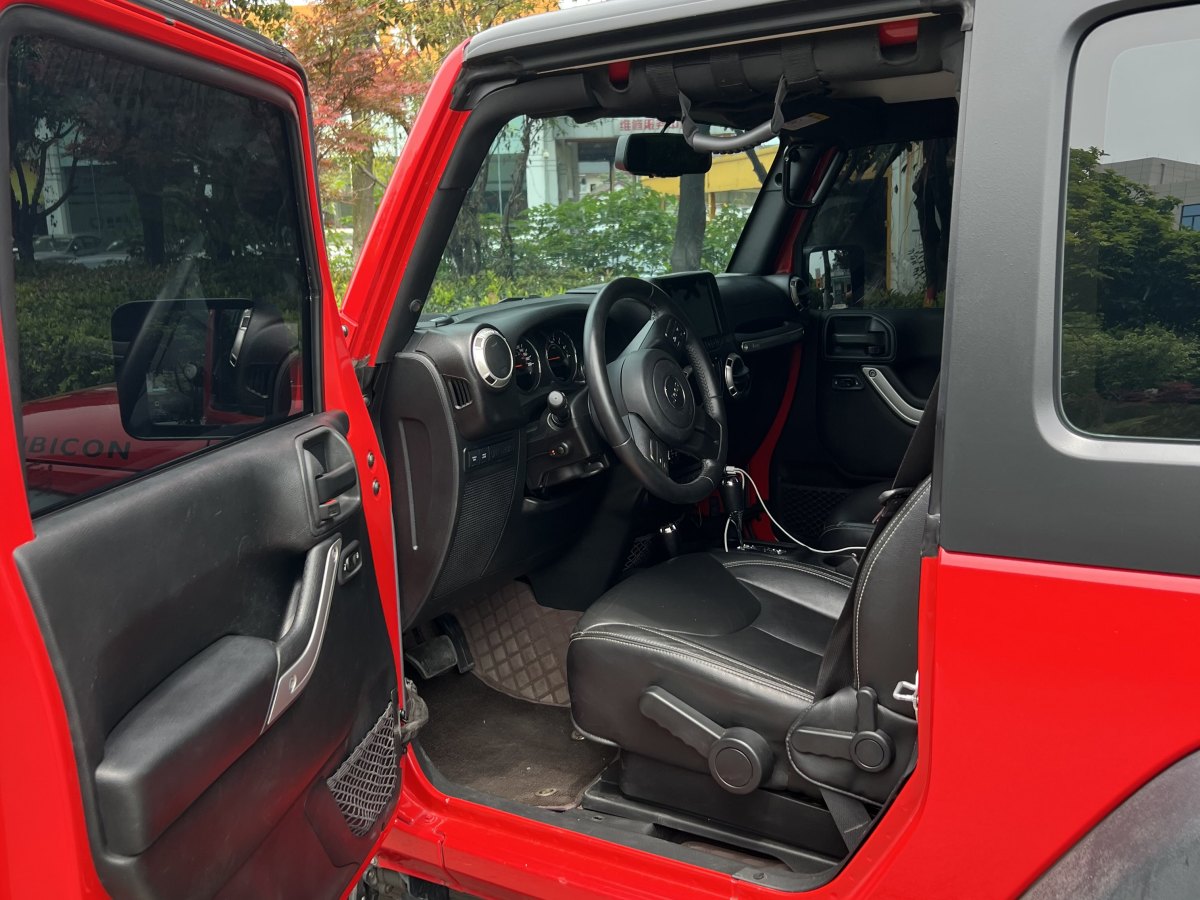 Jeep 牧馬人  2015款 3.6L Rubicon 兩門(mén)舒享版圖片
