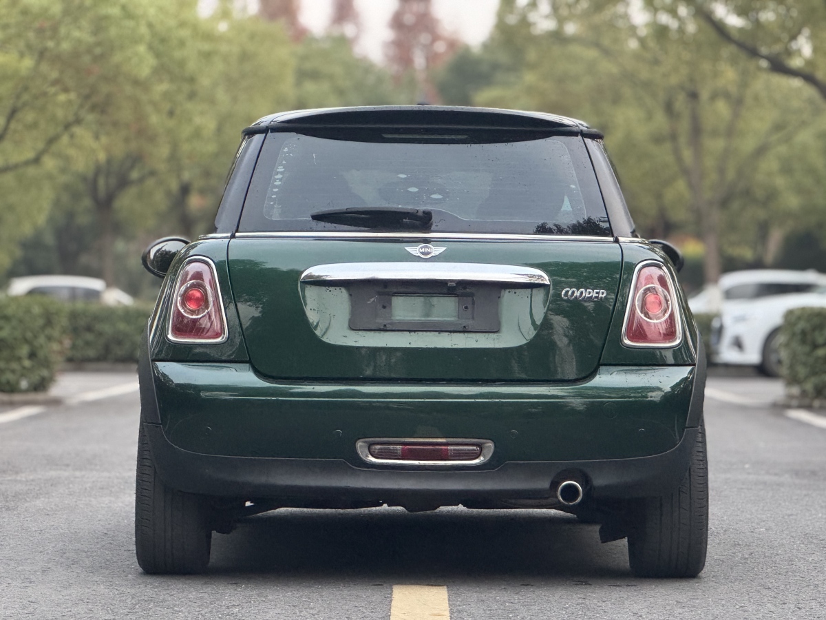 2013年8月MINI MINI  2012款 1.6L COOPER Baker Street