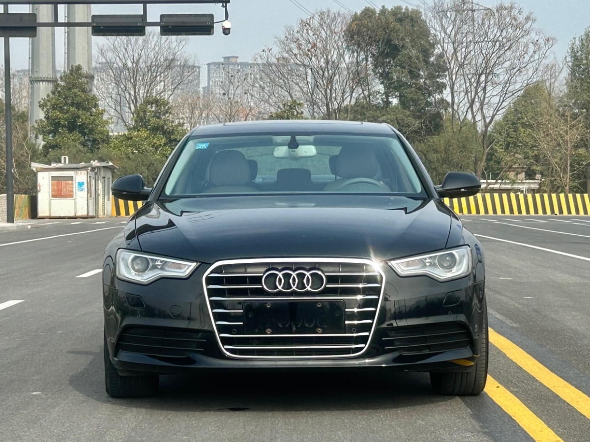 奧迪 奧迪A6L  2014款 TFSI 標(biāo)準(zhǔn)型圖片