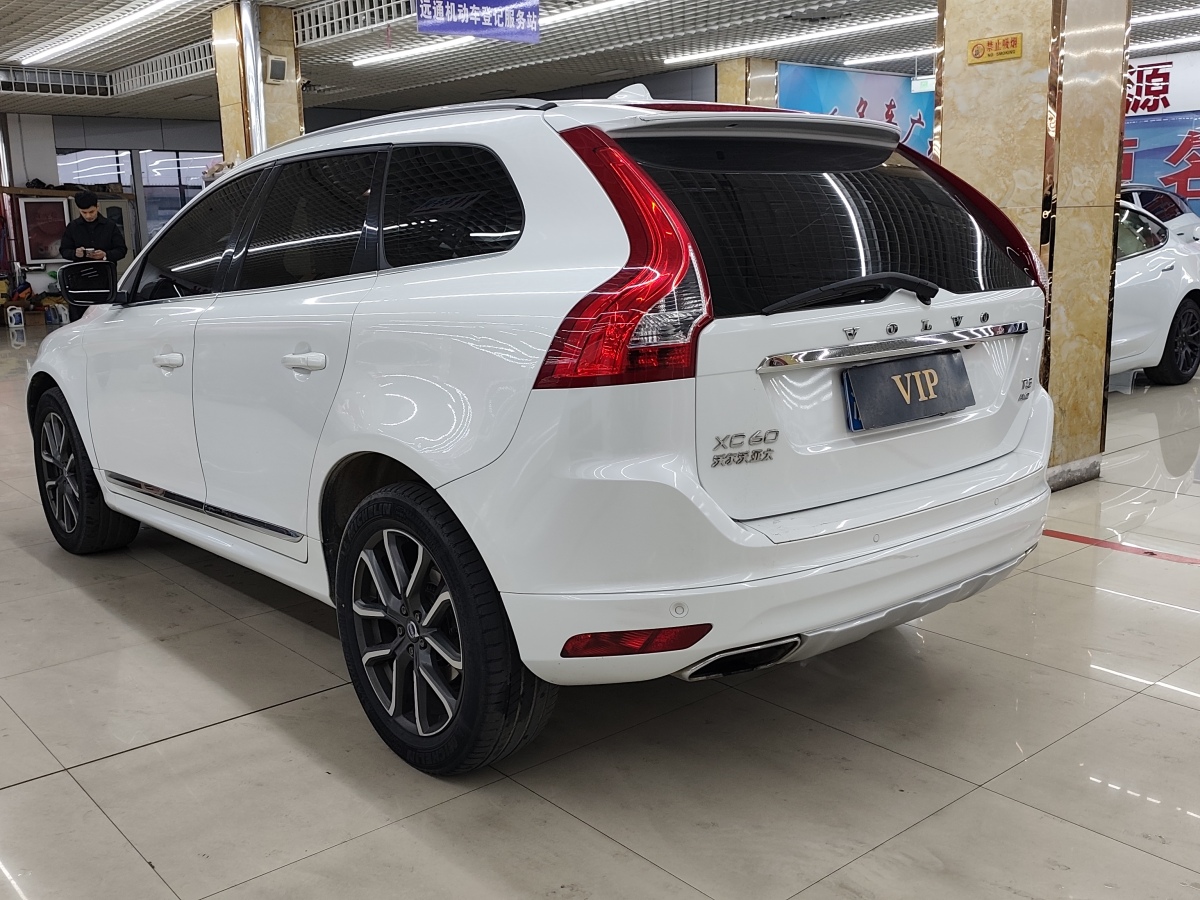 沃爾沃 XC60  2017款 T5 AWD 智遠(yuǎn)升級(jí)版圖片