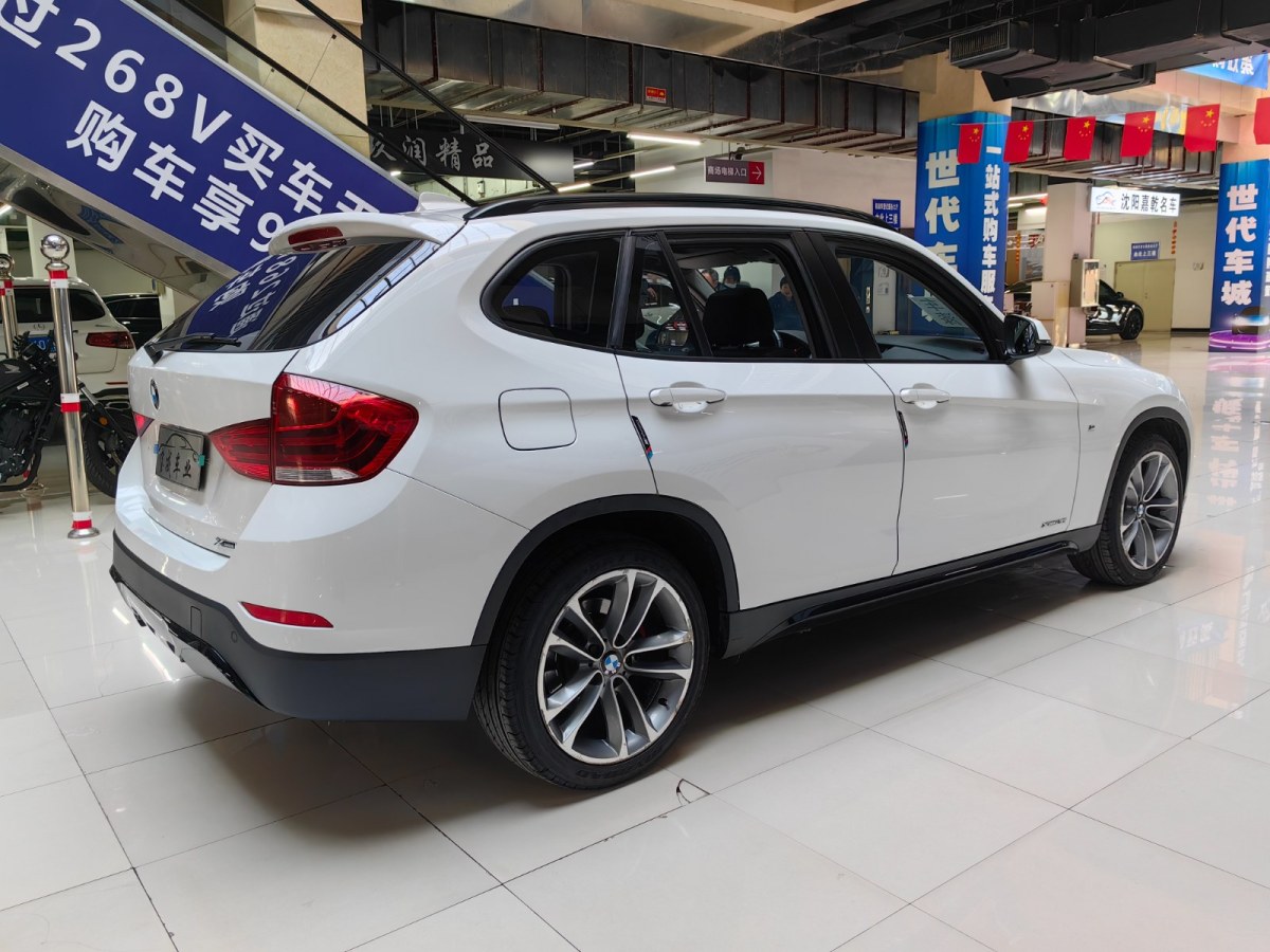 寶馬 寶馬X1  2014款 xDrive20i 運(yùn)動設(shè)計(jì)套裝圖片