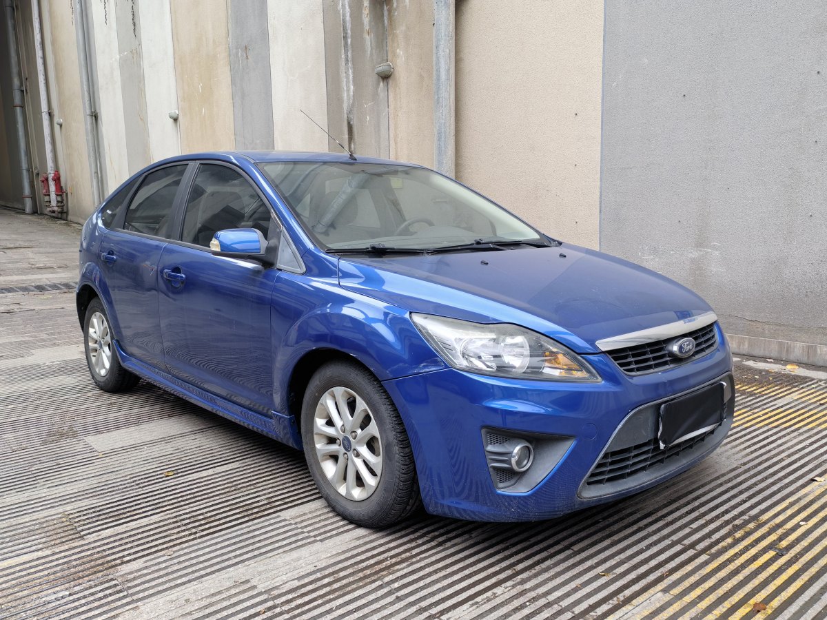 福特 ?？怂? 2011款 兩廂 1.8L 自動時尚型圖片