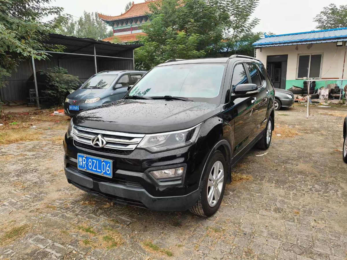 長(zhǎng)安 CS15  2016款 1.5L 手動(dòng)尊貴版圖片