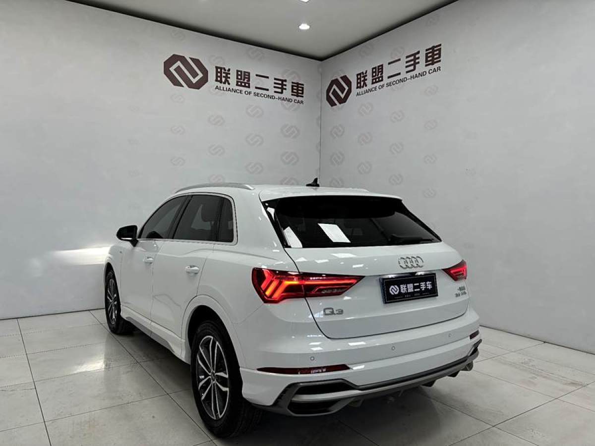 奧迪 奧迪Q3  2022款 35 TFSI 進(jìn)取動(dòng)感型圖片