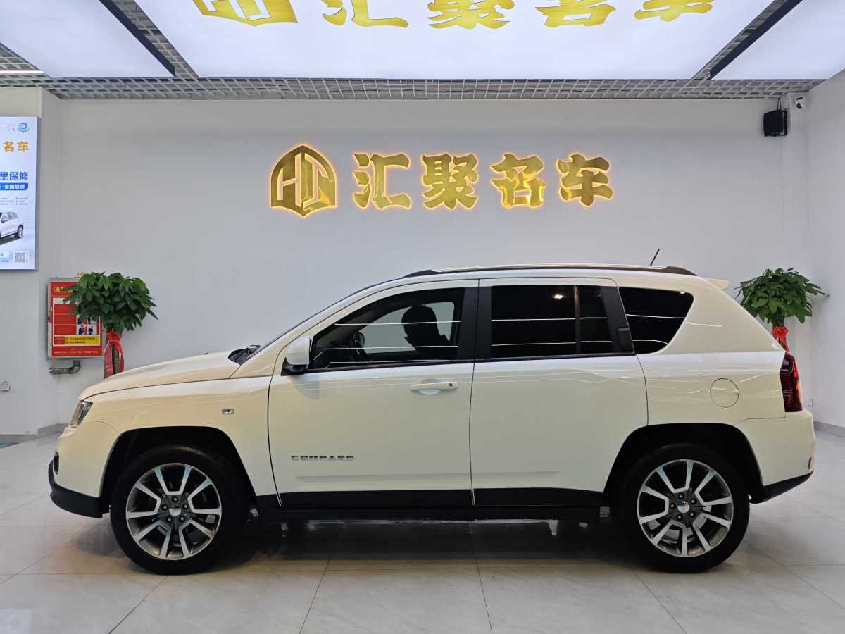 Jeep 指南者  2014款 改款 2.4L 四驅(qū)豪華版圖片