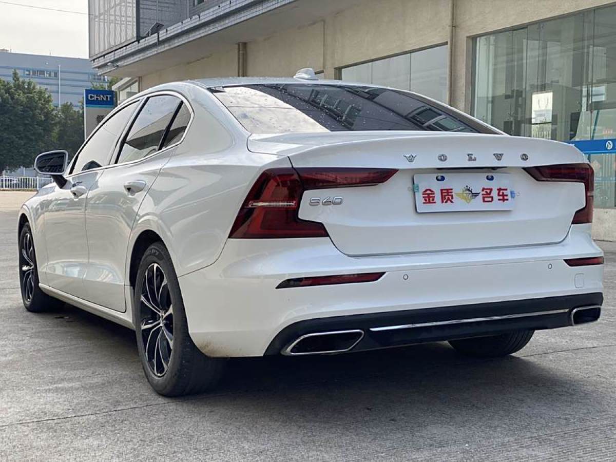 沃爾沃 S60L  2022款 B4 智逸豪華版圖片