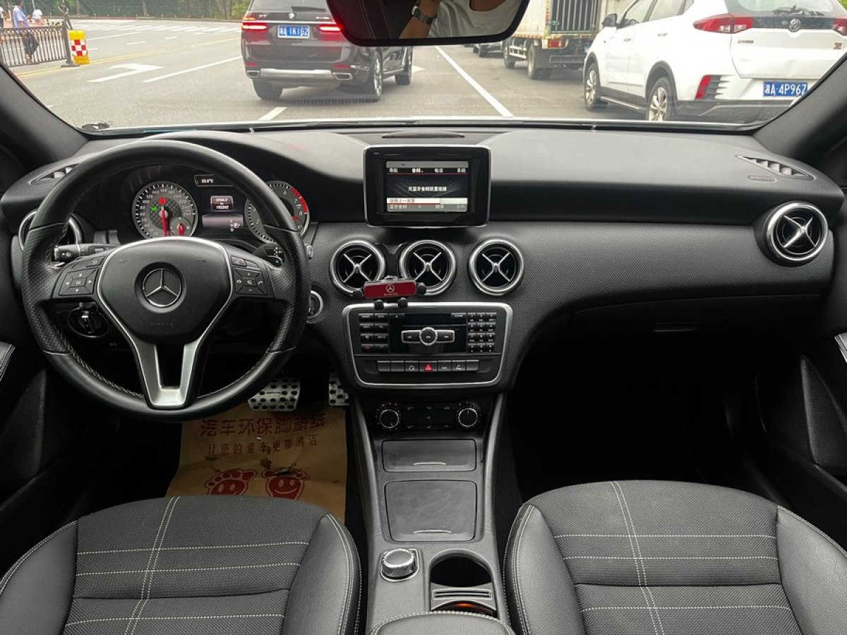 奔驰 奔驰A级  2013款 A 200 都市型图片