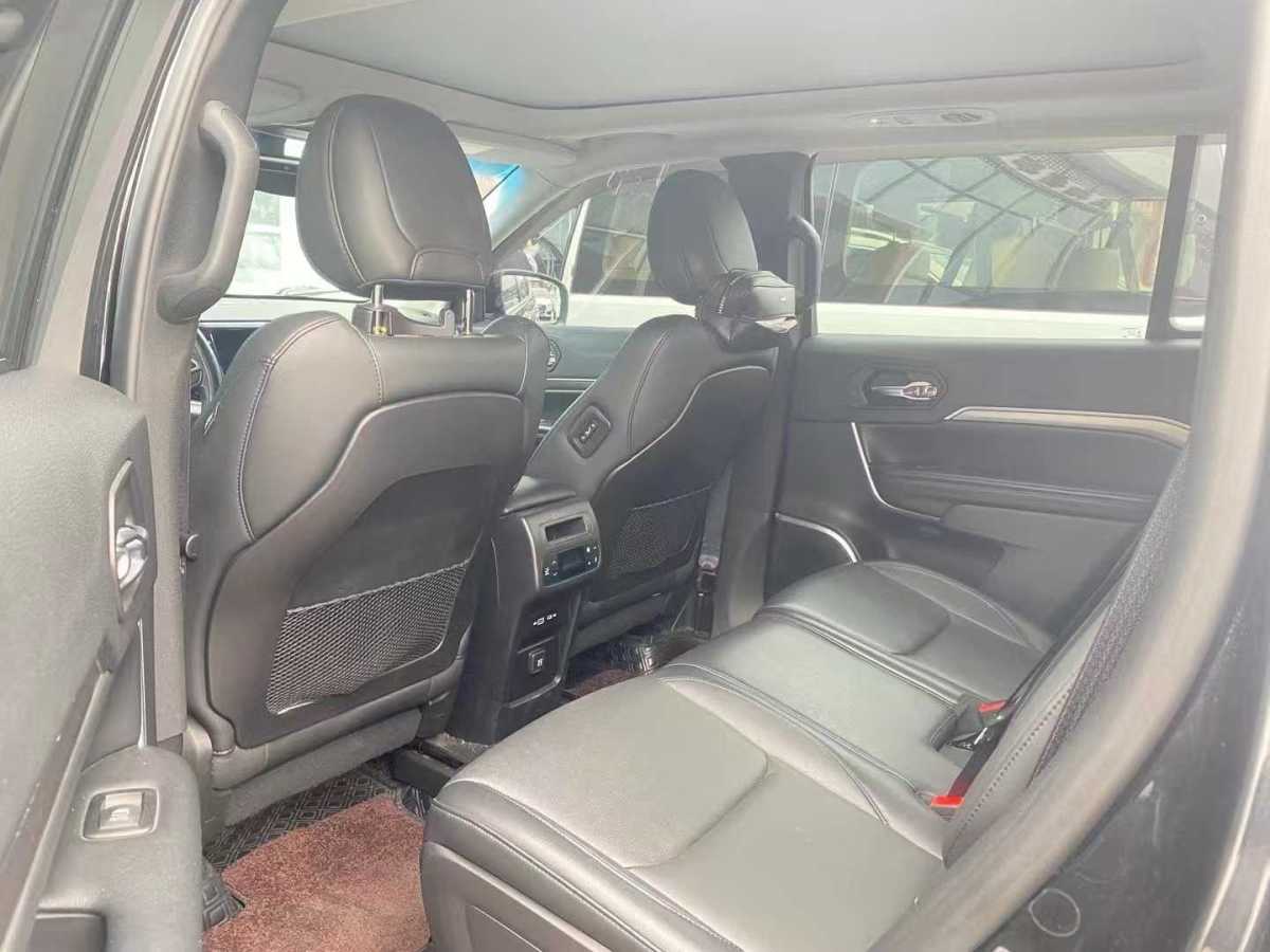 Jeep 大指揮官  2020款 2.0T 兩驅(qū)精英版圖片