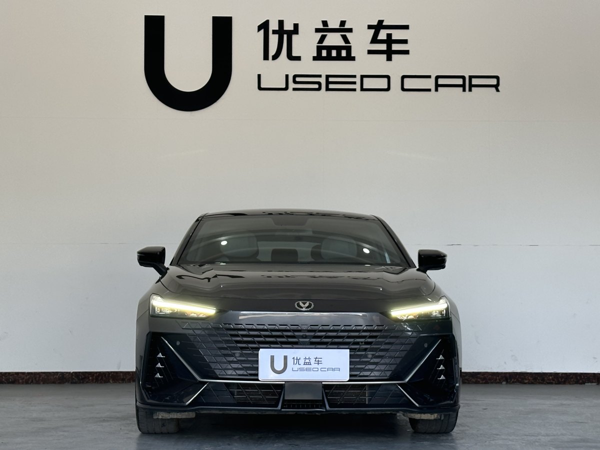 長(zhǎng)安 長(zhǎng)安UNI-V  2022款 1.5T 尊貴型圖片