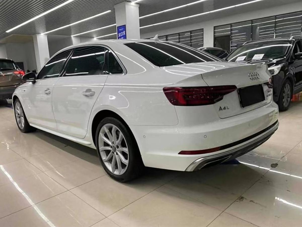 奧迪 奧迪A4L  2018款 30周年年型 40 TFSI 進(jìn)取型圖片