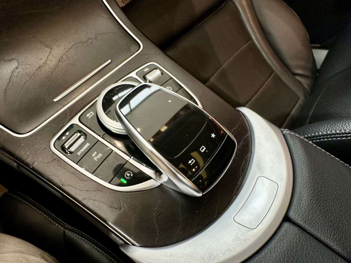 2016年02月奔驰 奔驰C级  2015款 改款 C 200 L