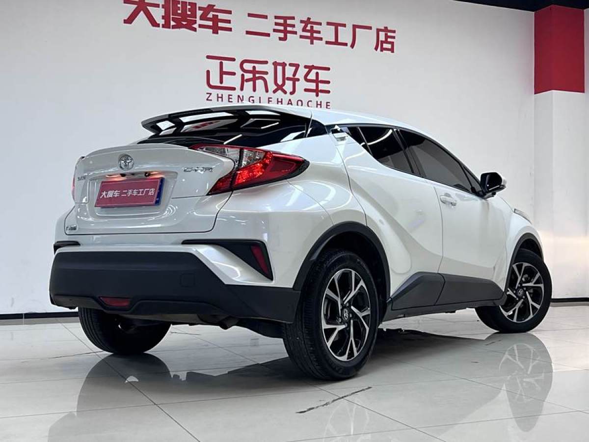 豐田 C-HR  2020款 2.0L 領(lǐng)先版圖片