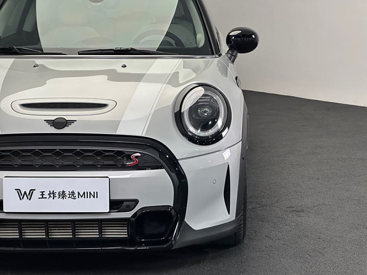 MINI MINI  2022款 2.0T COOPER S The Coopers 紀(jì)念版圖片